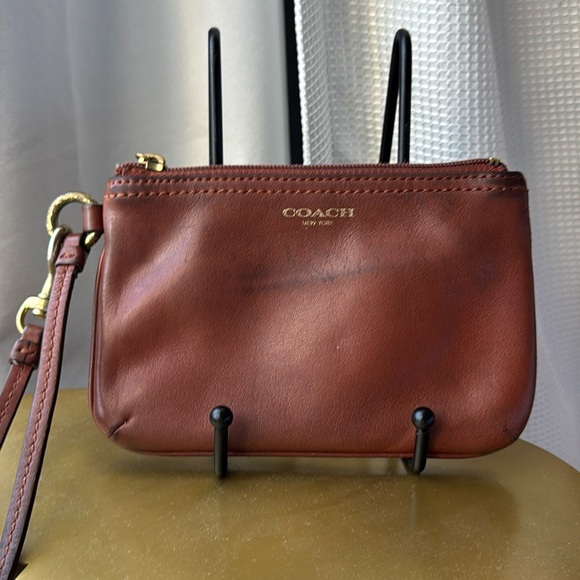 Vintage Coach Mahogany Leather Wristlet - Picture 1 of 10